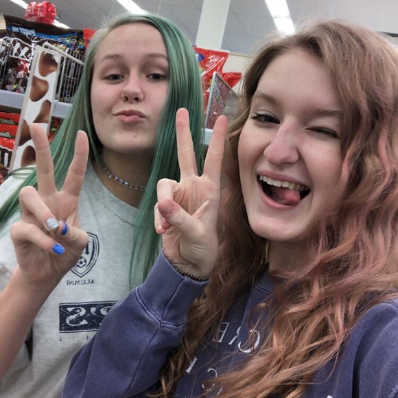 Meet your Posher, Meg - Picture 7 of 8